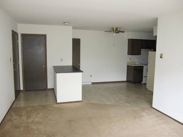 Living Room/Kitchen - Chestnut Court & Hemlock Apartments