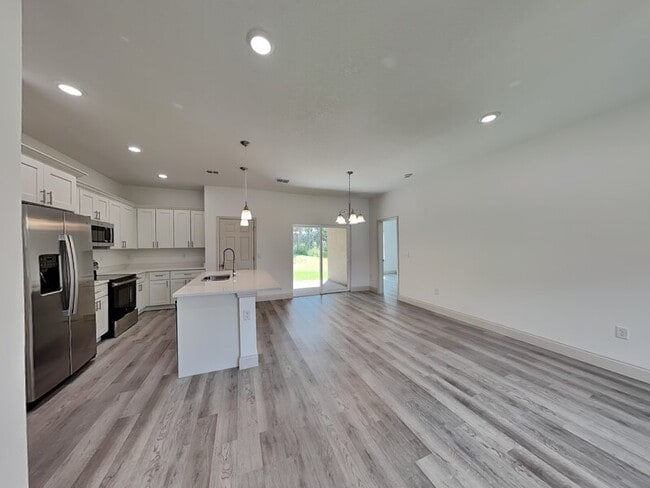 Building Photo - 7802 N Sarazen Dr