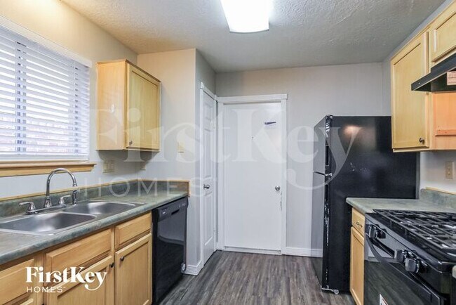 Foto del edificio - 2338 Goldspring Ln