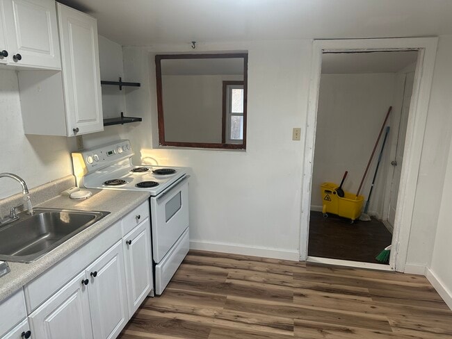 Foto del edificio - 404 Riverview Dr