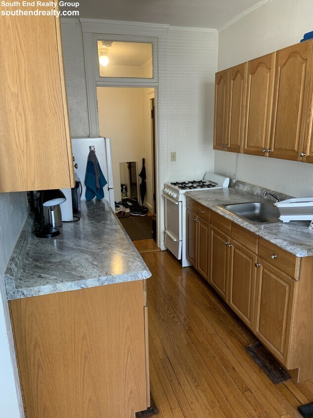 Primary Photo - 125 Peterborough St