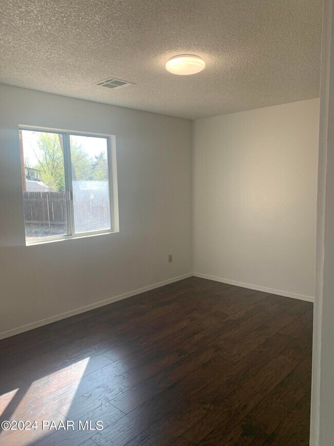 Building Photo - 8156 E Susan Cir