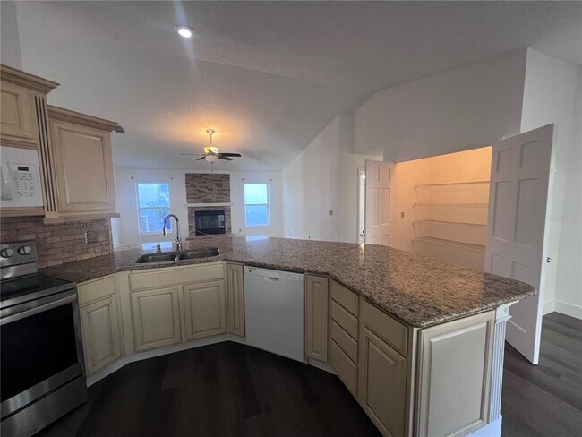 Foto del edificio - 9224 Sunflower Dr