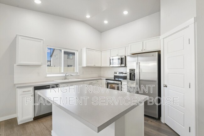 Building Photo - 6010 W Kalamata St