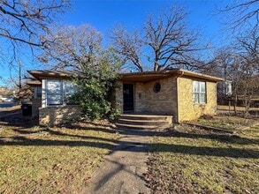 Building Photo - 1431 W Chestnut St