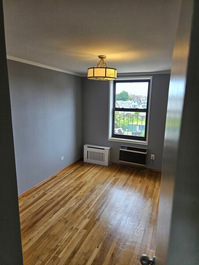 Foto del edificio - 2277 Homecrest Ave