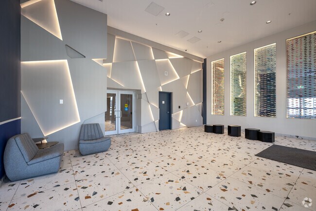 Photo du hall - West Village Towers