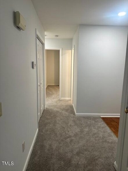Foto del edificio - 2423 Wellington Ridge Loop
