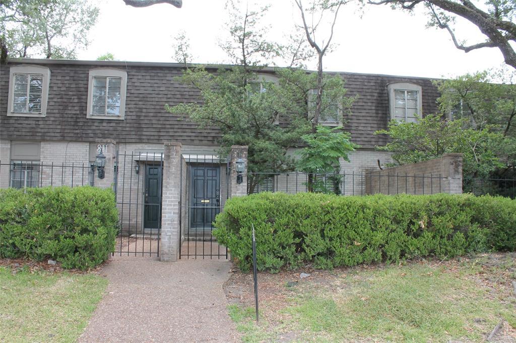 815 S Ripple Creek Dr Unit 4, Houston, TX 77057 Condo for Rent in