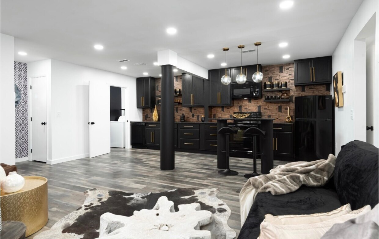 5012 Sardis Rd Unit F, Charlotte, NC 28270 Condo for Rent in