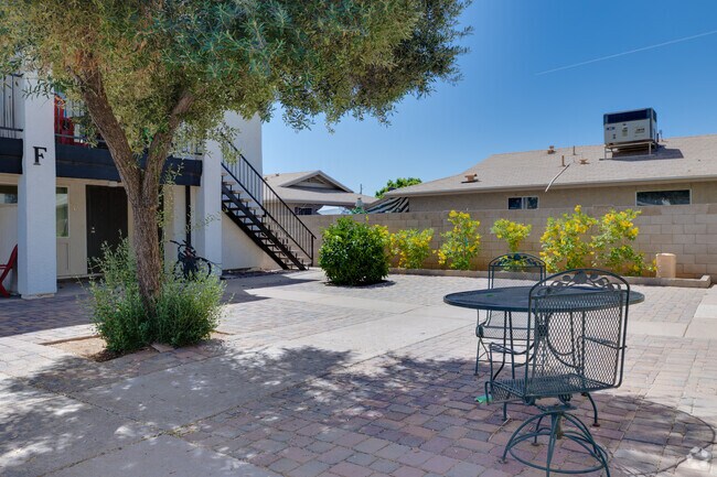 Patio - Date Villas Apartments