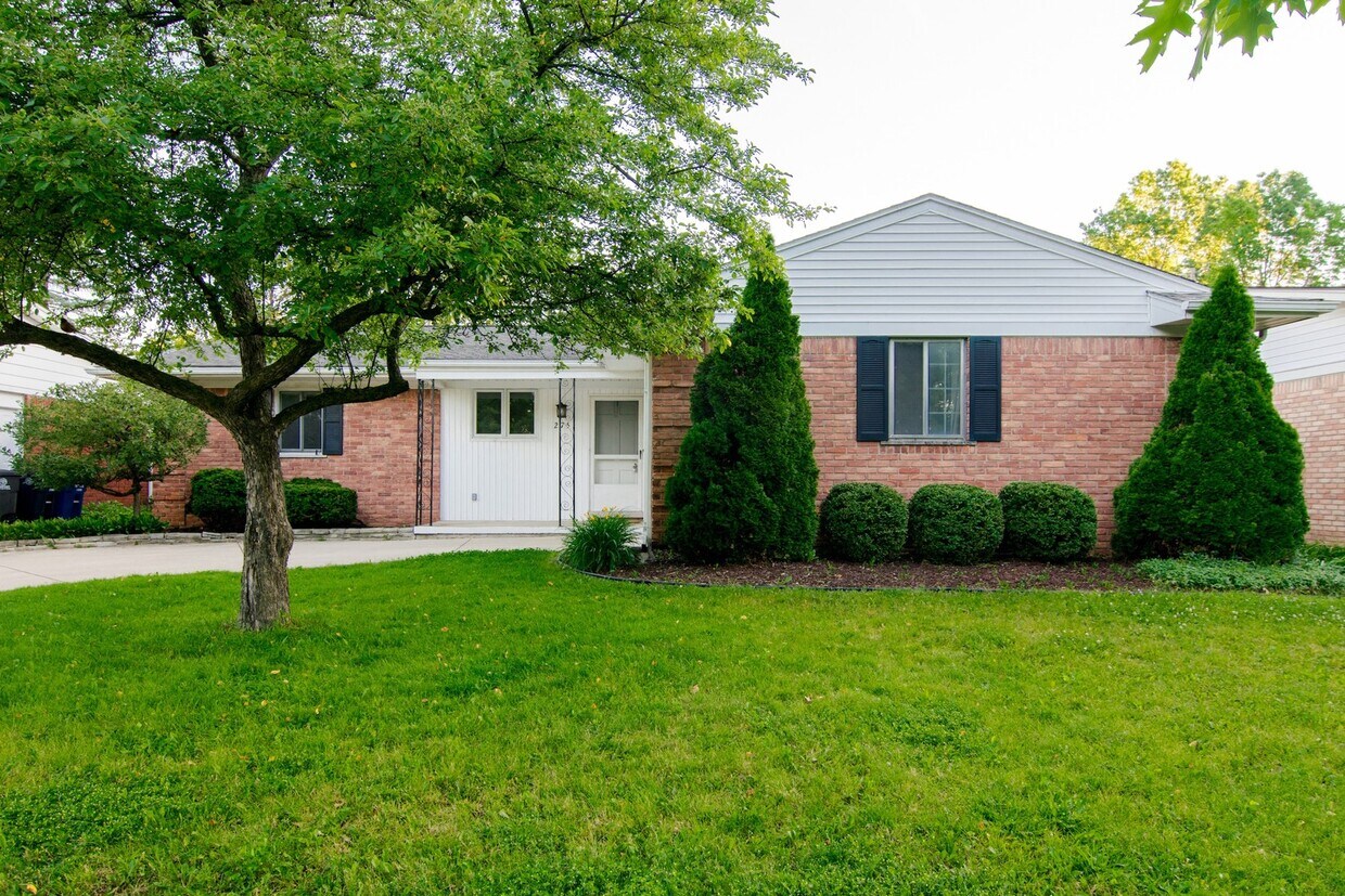 Photo - 2751 Aurora -Available 08/17/2026