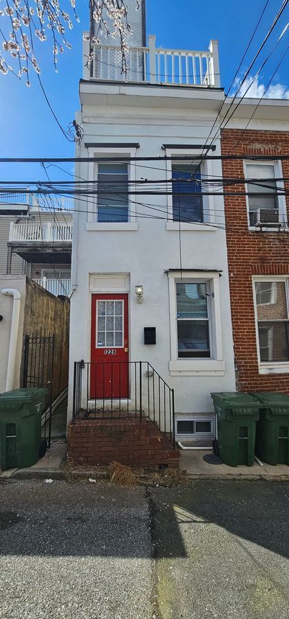 Building Photo - 1228 Durst St