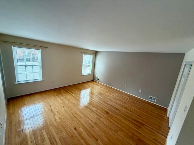 Building Photo - 15 Gallo Ct