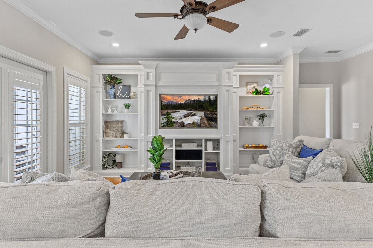 Primary Photo - 2665 Breton Ridge Dr