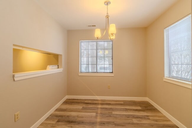 Foto del edificio - Charming, Updated Condo in Prime Downtown Traverse City Location!