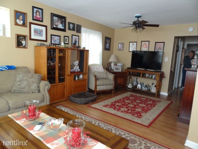 Foto del edificio - 5022 N Mango Ave