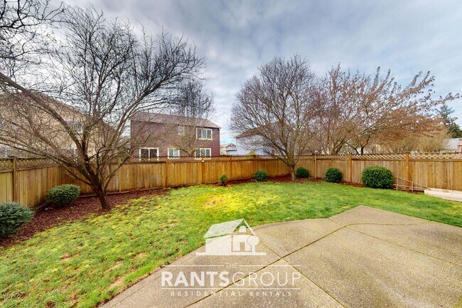 Foto del edificio - Spacious 4-Bedroom, 2.5-Bath Home with Open Layout in Lacey!