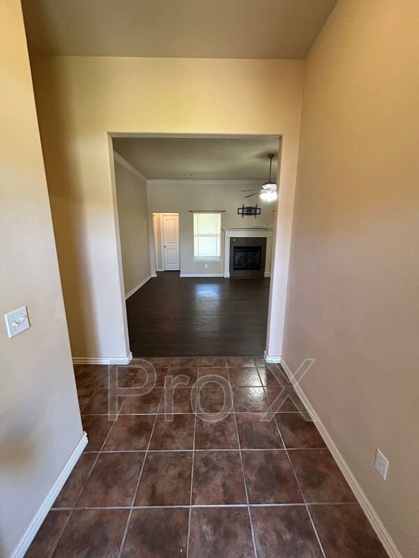 Building Photo - 204 Camden Dr