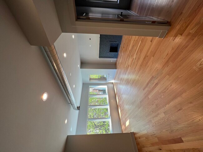 Foto del edificio - 8035 S Langley Ave