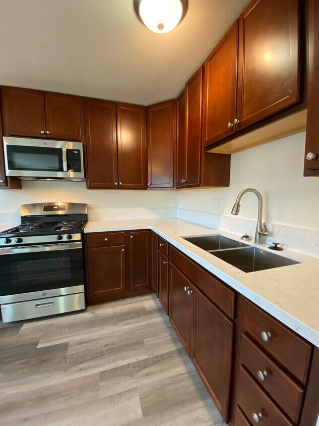 Foto principal - 2040 Prospect St