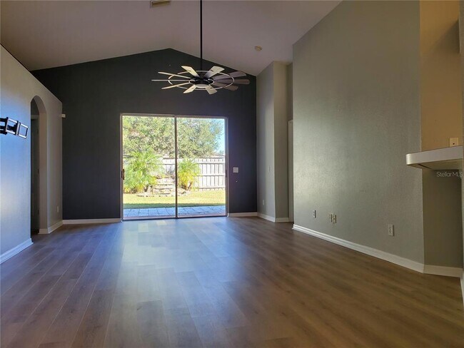 Foto del edificio - 3414 Berry Blossom Ln