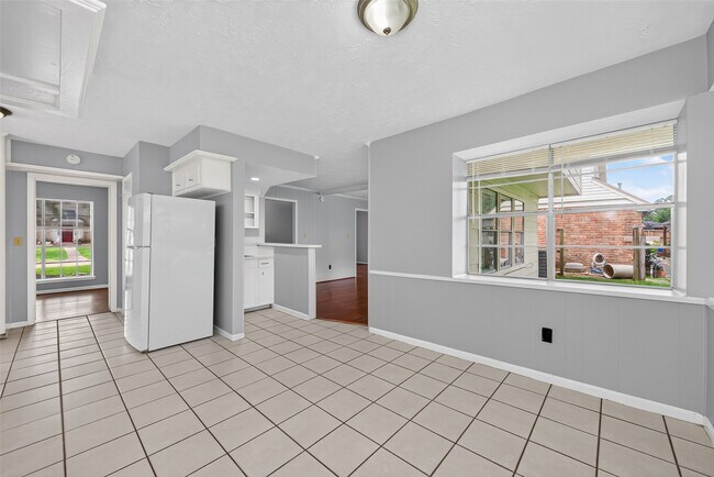 Foto del edificio - 5703 Green Timbers Dr
