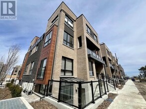 Building Photo - 24 Lytham Grn Cir