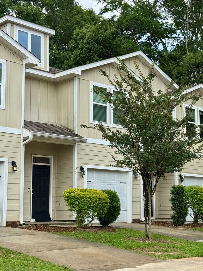 Building Photo - 25806 Pollard Rd