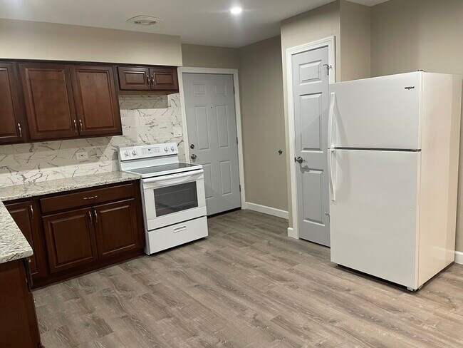 Foto del edificio - 7118 W 107th St