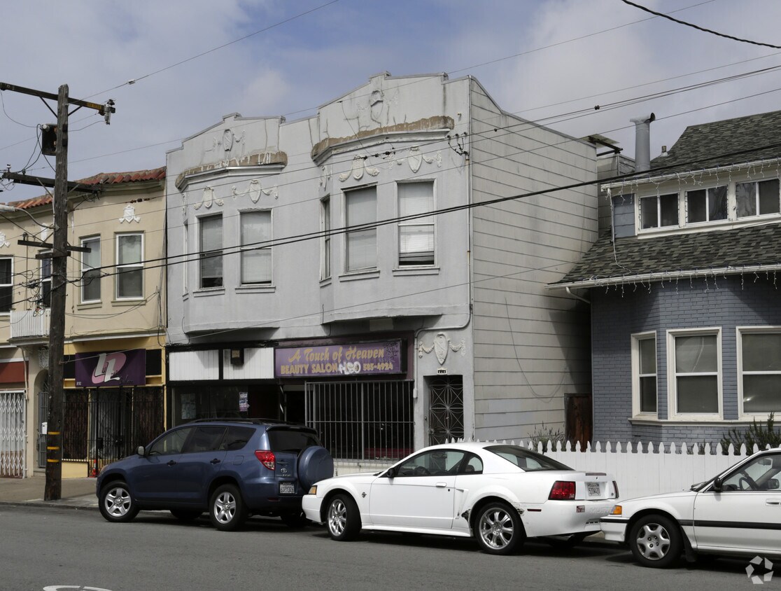 Primary Photo - 824-830 Holloway Ave