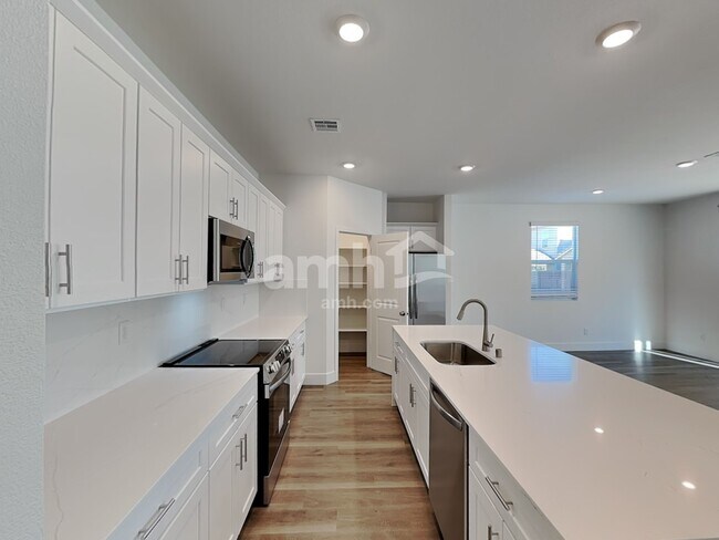 Foto del edificio - 5838 Casterly Rock St