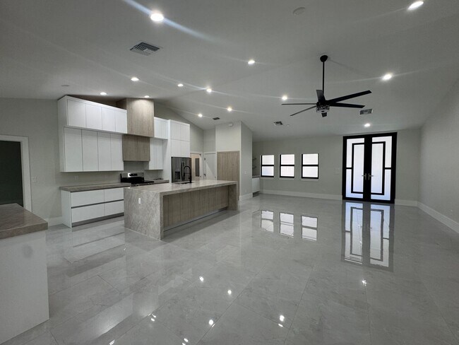 Foto del edificio - New Construction 4/2 Home!