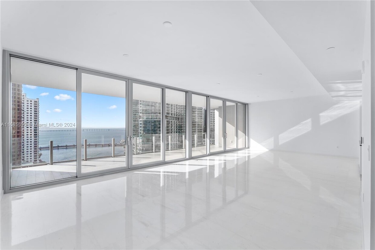 Foto principal - 300 Biscayne Boulevard Way