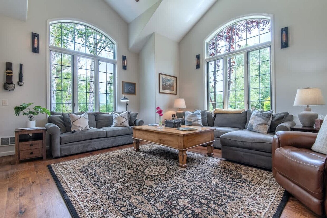 Foto principal - 175 Cobble Creek Ln