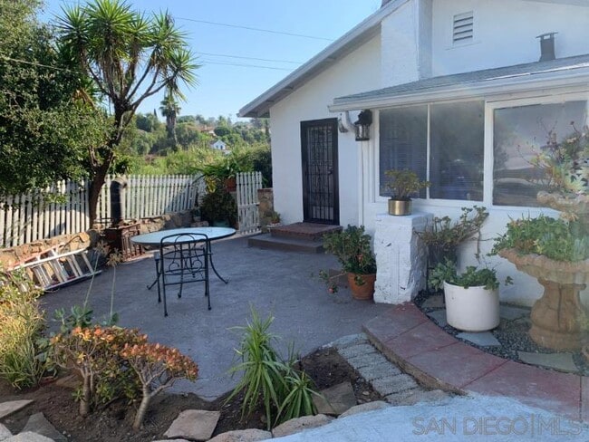 Building Photo - 1401 Monte Vista Dr