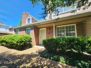 Building Photo - 17910 Windflower Way