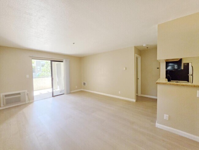 Foto del edificio - 880 E Fremont Ave