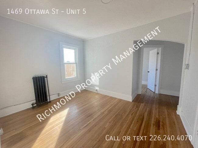 Building Photo - 1469 Ottawa St