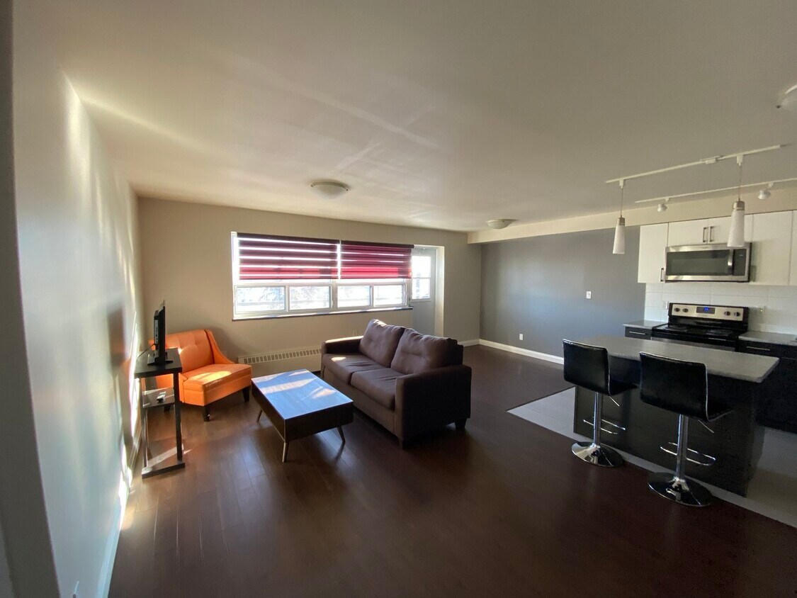 Photo principale - 483 Linwell Road