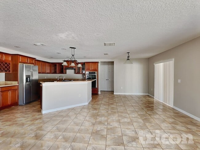 Foto del edificio - 4667 Caverns Dr