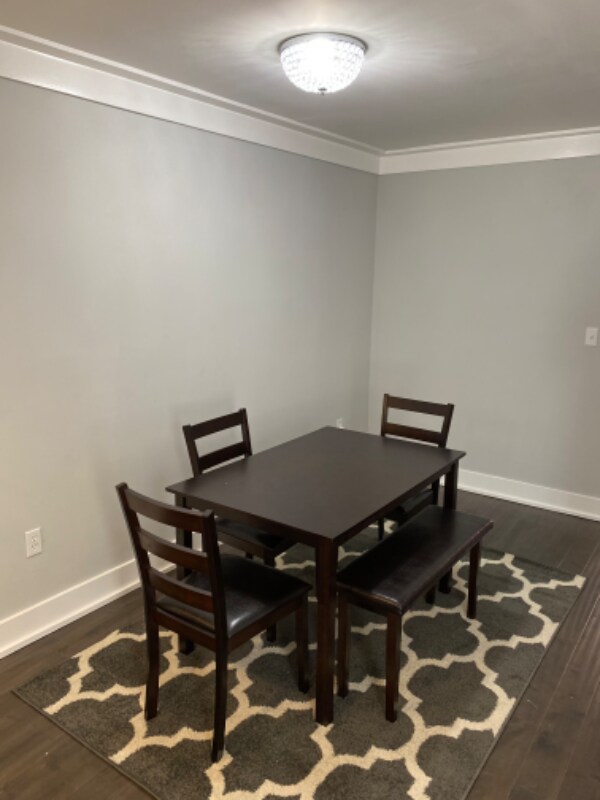 Building Photo - 747 E Preston St