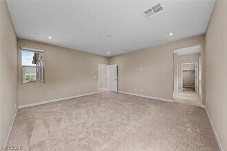 Building Photo - 3259 Fountaintree Ave