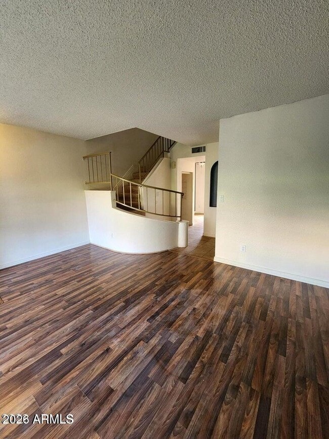 Foto del edificio - 3719 E Inverness Ave