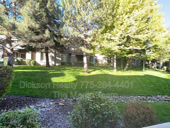 Foto del edificio - 900 S Meadows Pkwy