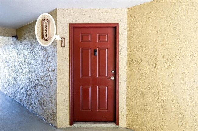 Building Photo - 731 Vista Isles Dr