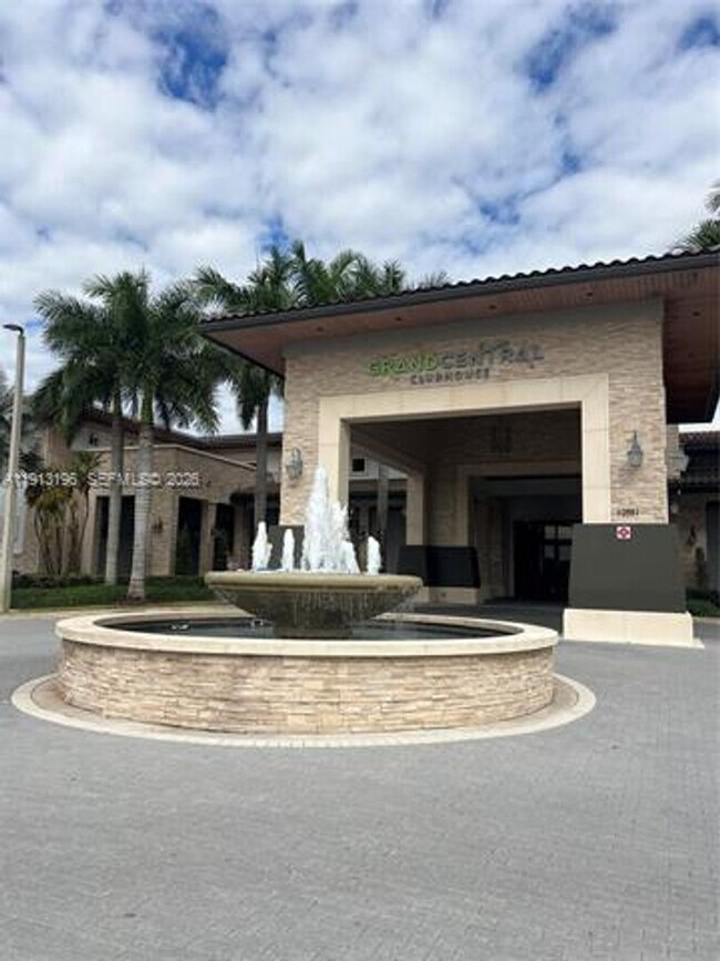 Foto del edificio - 7925 NW 104th Ave