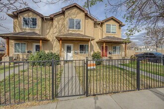 Building Photo - 133 Galapago St