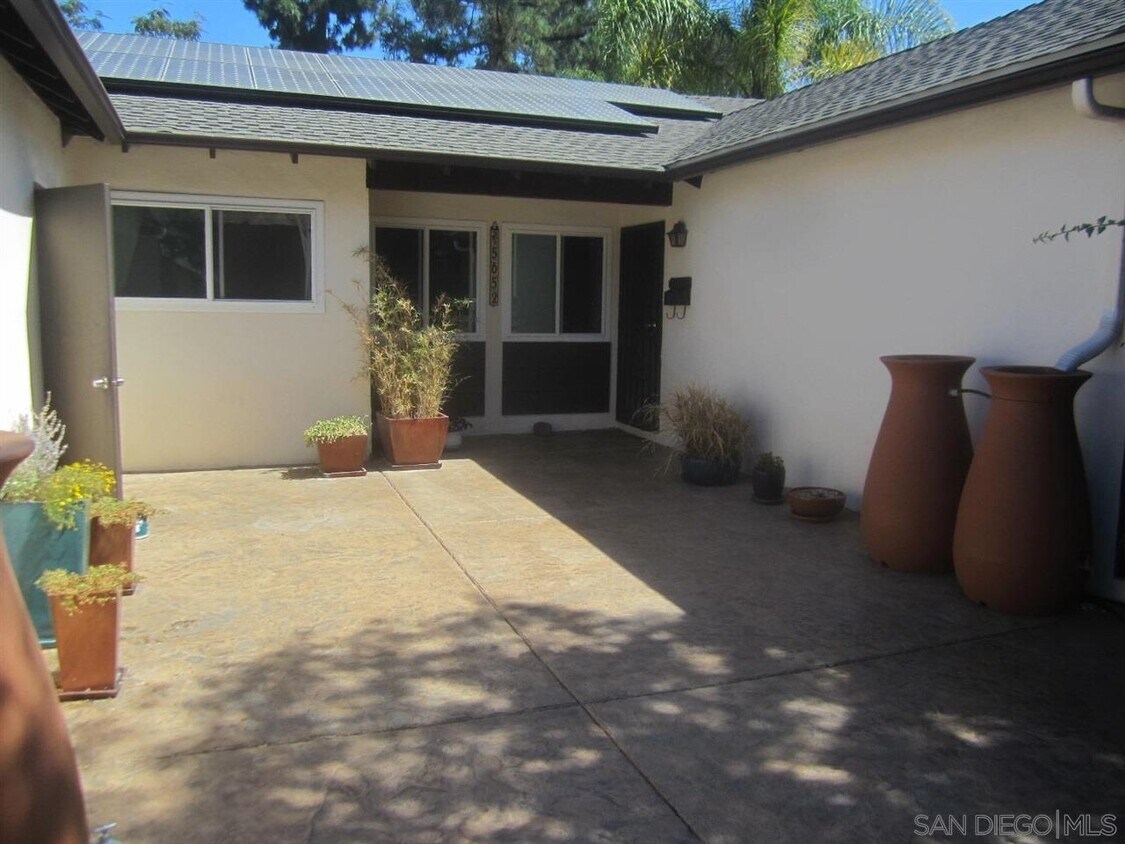 Primary Photo - 5652 Campanile Way