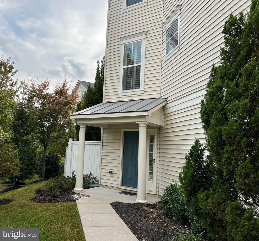 9805 Garden Ranges, Laurel, MD 20723 Townhome Rentals in Laurel MD